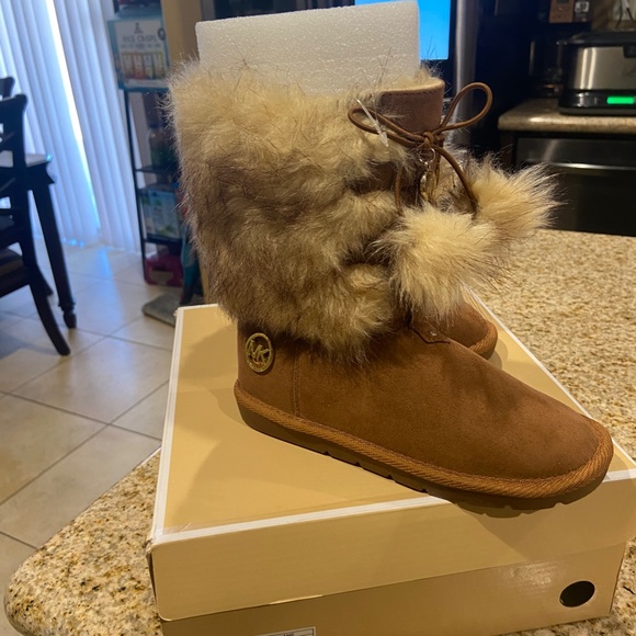 MK ALYONA CHESTNUT FAUX SUEDE FUR BOOTS - Picture 3 of 5